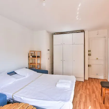 Convenient And Bright Flat ~~ Quai De Valmy ~~ Apartment *